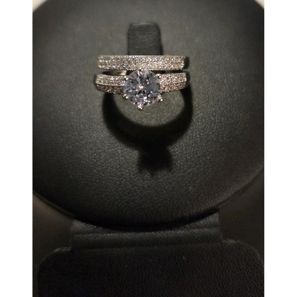 Cubic‎ Zirconia Ring Size 8